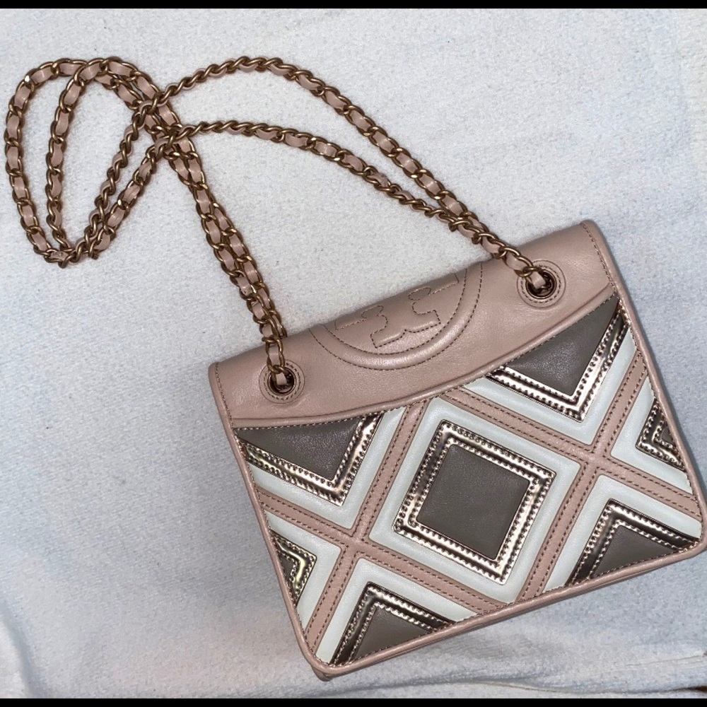 Authentic Tory Burch beautiful bag